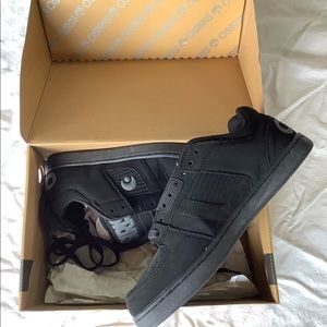 Osiris skate shoes